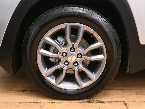 Used 2022 GMC Terrain SLT w/ Infotainment Package II image 11