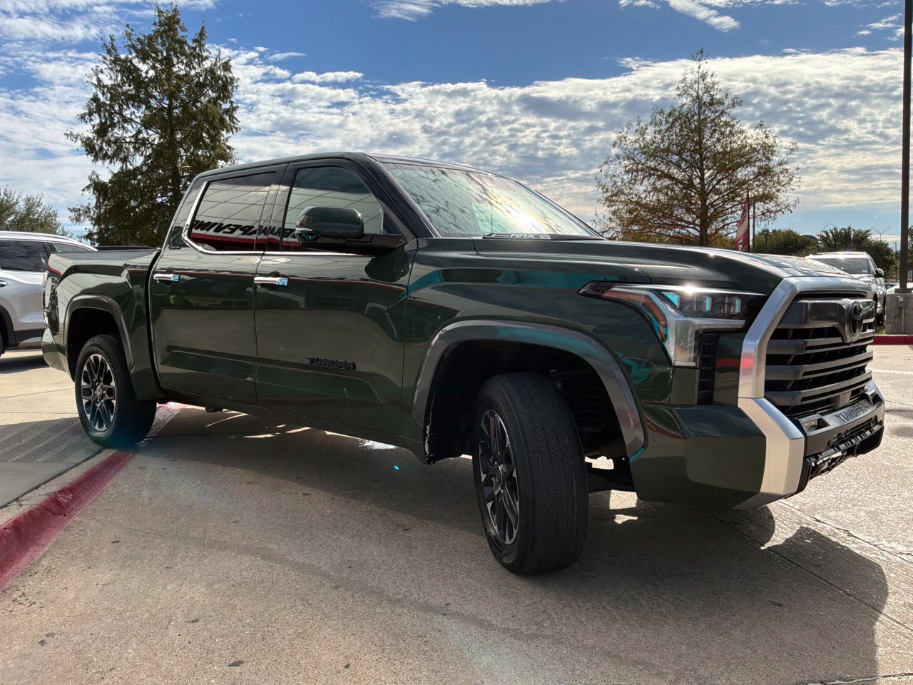 Used 2023 Toyota Tundra Limited AWD/4WD image 3