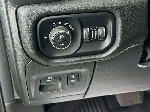 Used 2022 RAM 1500 Laramie AWD/4WD image 10