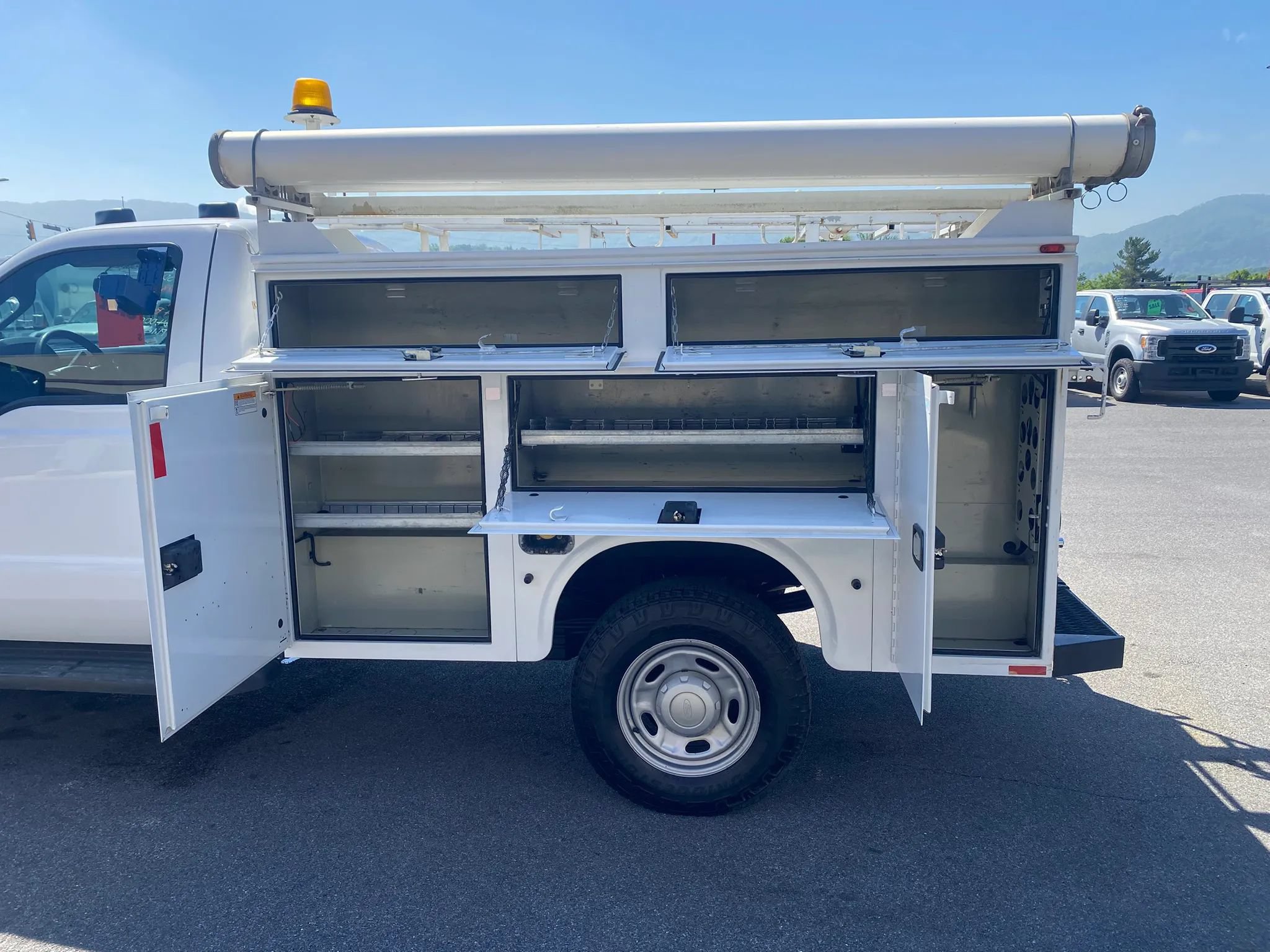 Used 2016 Ford F350 XL AWD/4WD image 25
