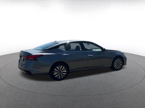 Used 2024 Nissan Altima 2.5 SV image 15