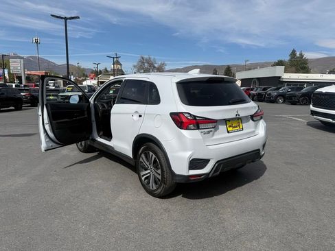 Used 2025 Mitsubishi Outlander Sport AWD image 3