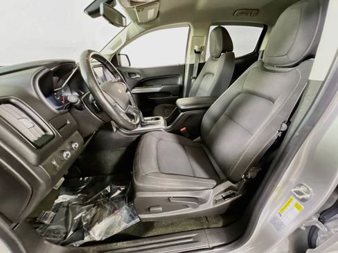 Used 2017 Chevrolet Colorado LT AWD/4WD image 19