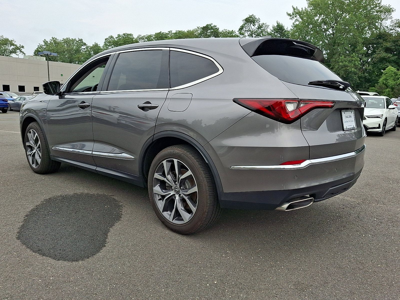 Certified 2024 Acura MDX w/ Technology Package AWD/4WD image 4