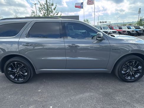 Certified 2024 Dodge Durango R/T image 4