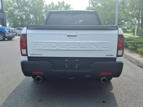 Used 2024 Honda Ridgeline Sport image 6