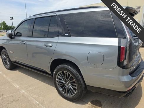 Used 2023 Cadillac Escalade V AWD/4WD image 6
