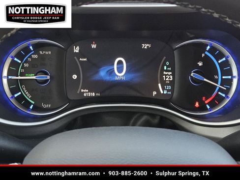 Used 2023 Chrysler Pacifica Touring-L image 19