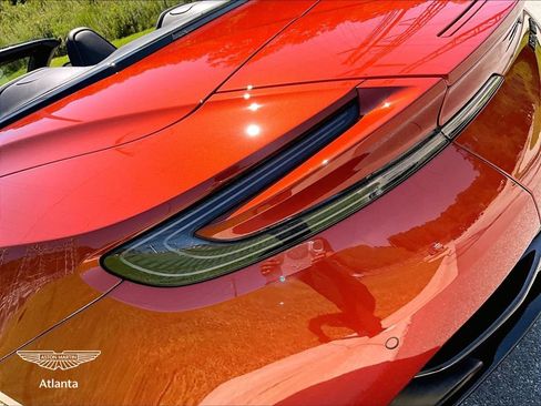 Used 2021 Aston Martin DB11 Volante RWD image 23