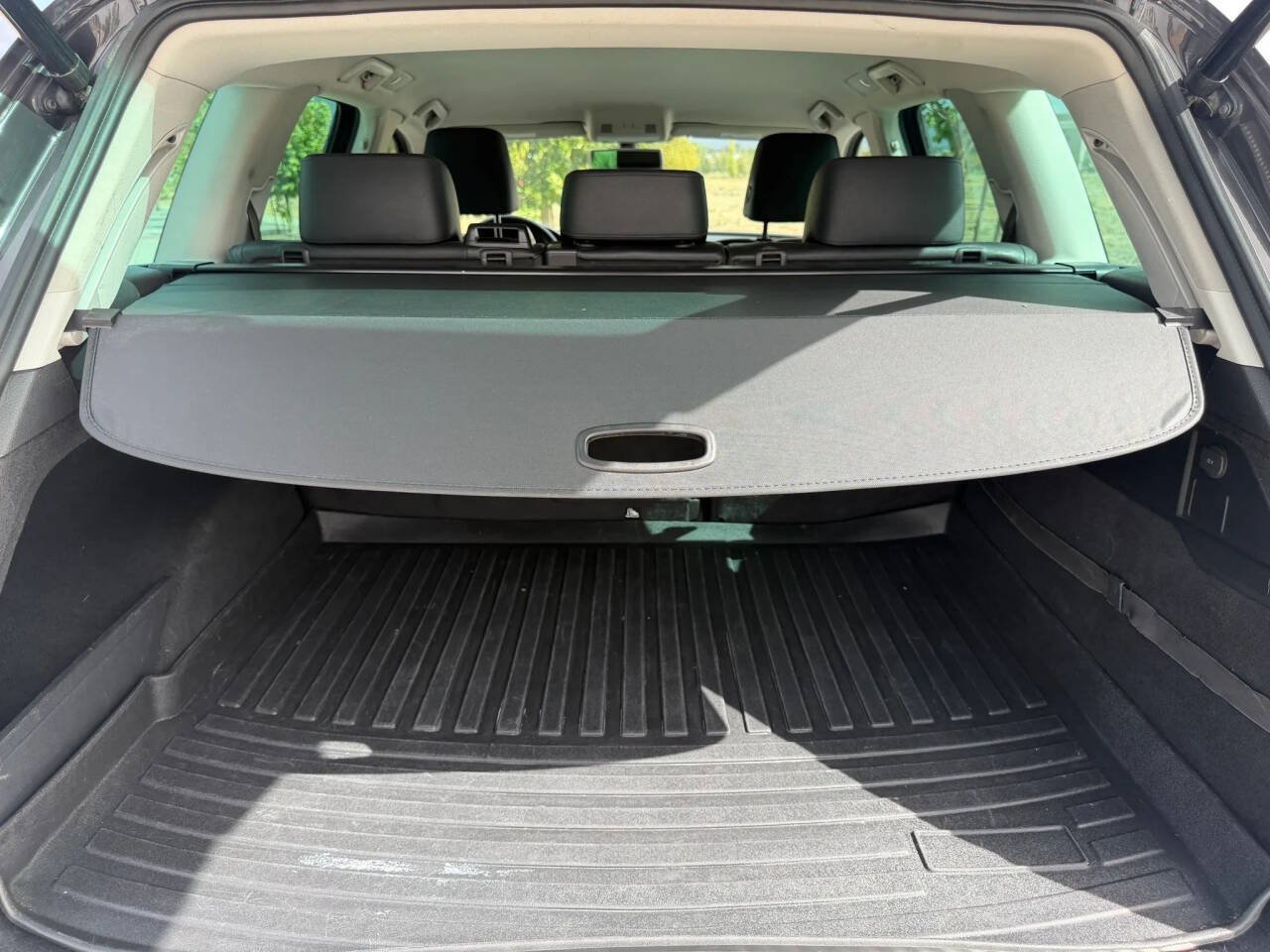 Used 2013 Volkswagen Touareg VR6 AWD/4WD image 10