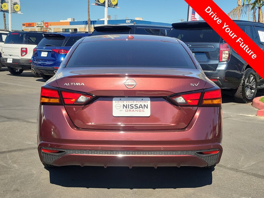Used 2024 Nissan Altima 2.5 SV FWD image 29