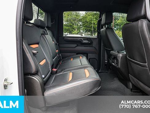 Used 2025 GMC Sierra 2500 AT4 w/ Technology Package AWD/4WD image 22