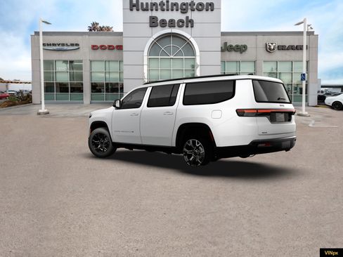 New 2026 Jeep Grand Wagoneer L Limited w/ Premium Group II image 4