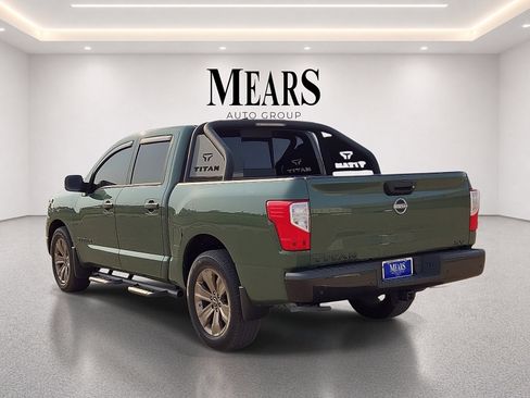 Used 2024 Nissan Titan SV w/ SV Bronze Edition Package RWD image 3