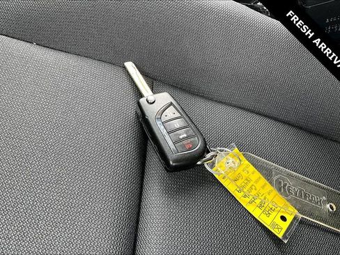 Used 2024 Toyota Corolla LE FWD image 33