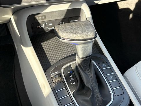 Used 2024 Hyundai Kona SE image 23