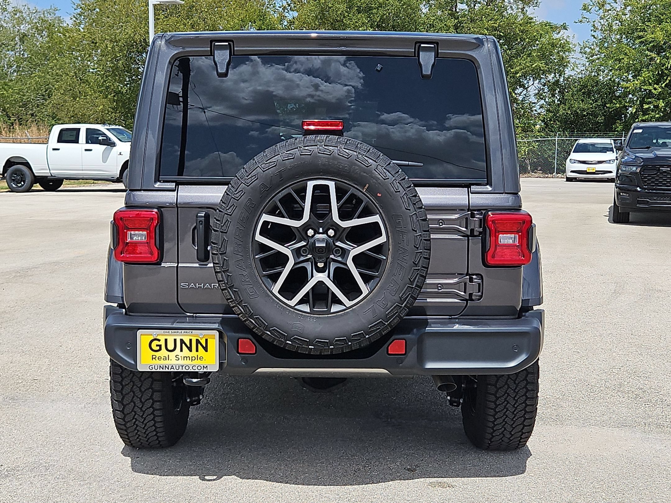 New 2027 Jeep Wrangler Unlimited Sahara AWD/4WD image 4