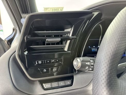 Used 2025 Lexus TX 500h AWD w/ Technology Package image 16