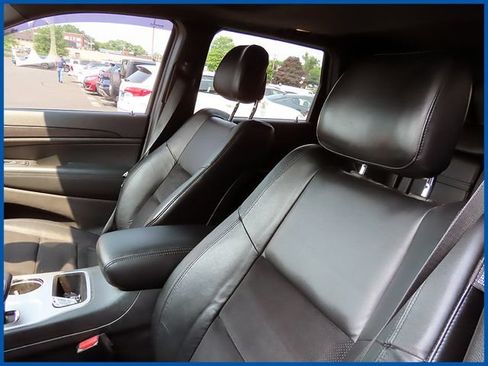 Used 2015 Jeep Grand Cherokee Altitude AWD/4WD image 13