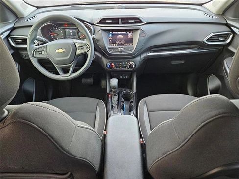 Used 2023 Chevrolet TrailBlazer LT FWD image 15
