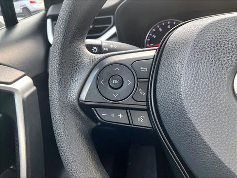 Used 2022 Toyota RAV4 LE image 23