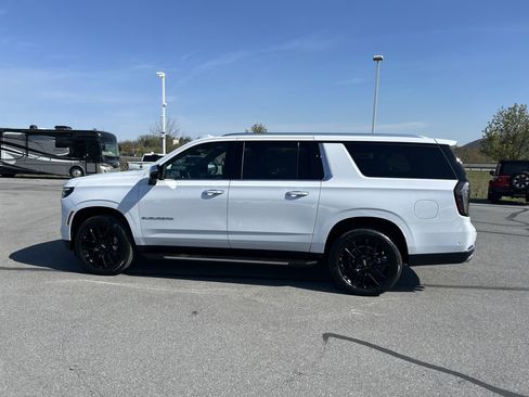 New 2026 Chevrolet Suburban Premier AWD/4WD image 4