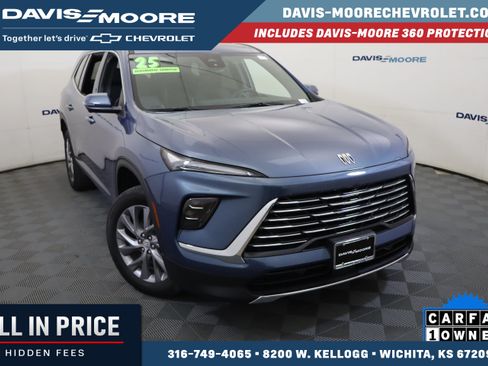 Used 2025 Buick Enclave Preferred FWD image 1