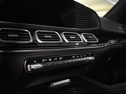 Certified 2024 Mercedes-Benz GLE 580 4MATIC image 32