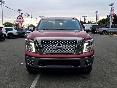 Used 2019 Nissan Titan Platinum Reserve image 2