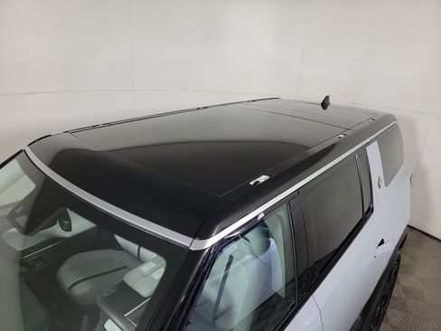 Used 2023 Rivian R1S Adventure AWD/4WD image 13
