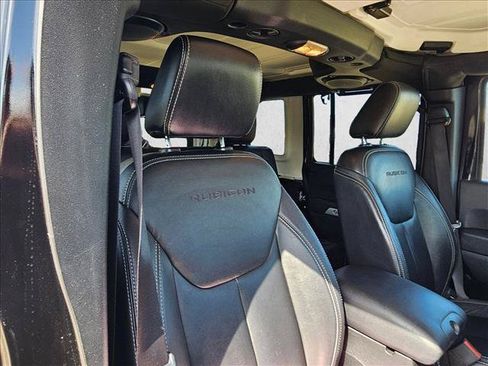 Used 2013 Jeep Wrangler Unlimited Rubicon w/ Connectivity Group AWD/4WD image 16