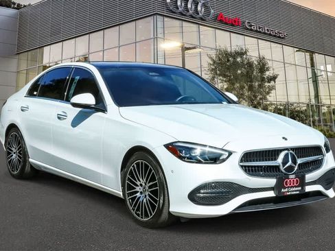 Used 2023 Mercedes-Benz C 300 Sedan image 3
