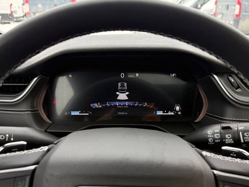 Used 2024 Jeep Grand Cherokee Altitude image 24