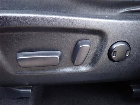 Used 2015 Toyota Highlander XLE AWD/4WD image 11