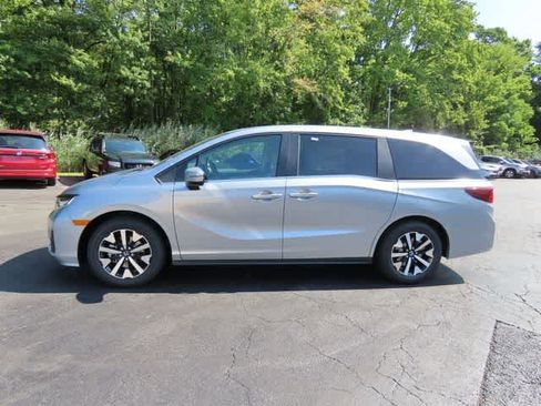New 2026 Honda Odyssey EX-L image 3