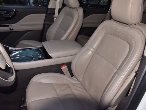 Used 2022 Lincoln Aviator Reserve w/ Equipment Group 201A image 36