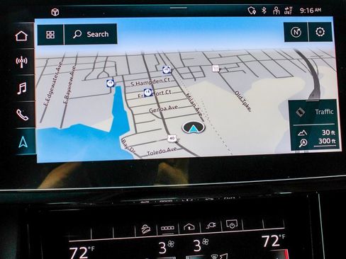 Used 2022 Audi e-tron Premium w/ Convenience Plus Package image 22