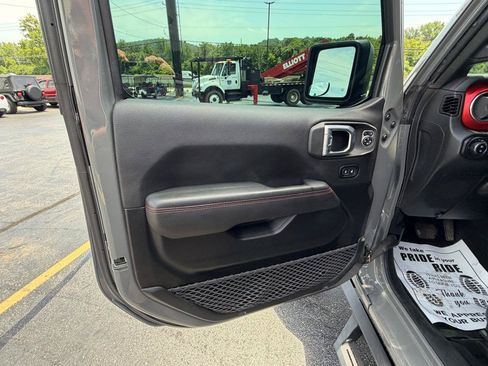 Used 2021 Jeep Gladiator Rubicon AWD/4WD image 16