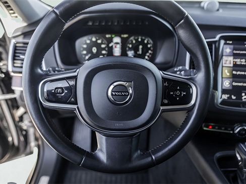 Used 2017 Volvo XC90 T6 Momentum w/ Vision Package image 14