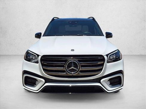 Certified 2025 Mercedes-Benz GLS 450 4MATIC image 2