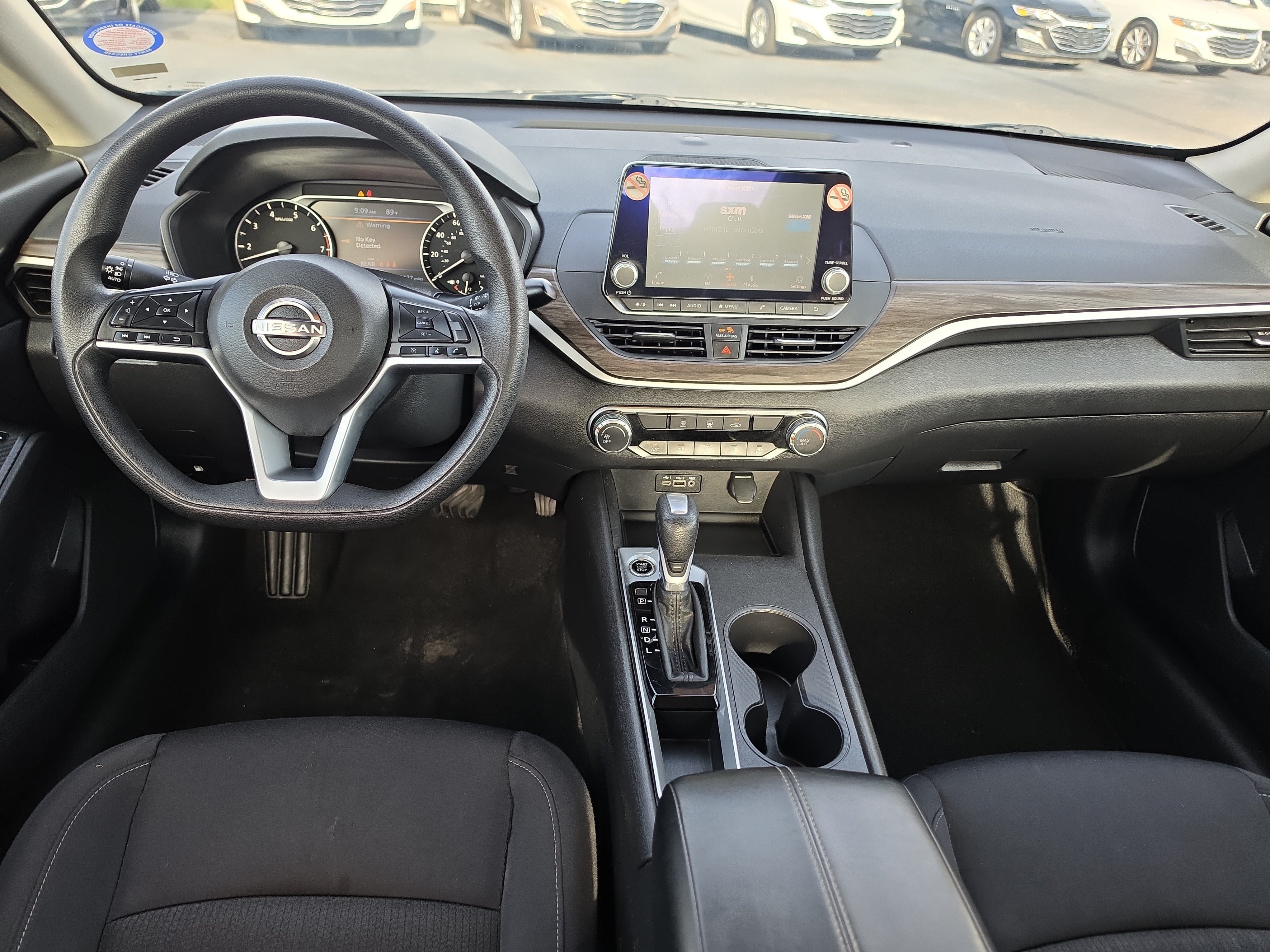 Used 2025 Nissan Altima 2.5 SV FWD image 7
