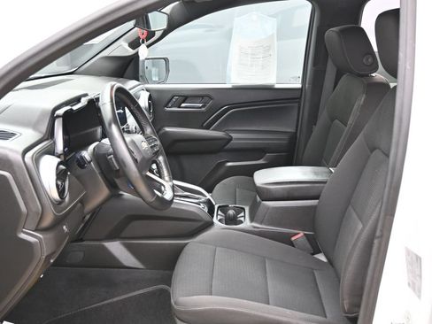 Used 2024 Chevrolet Colorado LT w/ LT Convenience Package AWD/4WD image 15