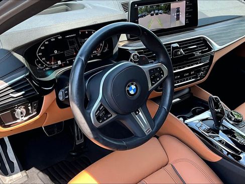 Used 2023 BMW M550i xDrive w/ Executive Package AWD/4WD image 17