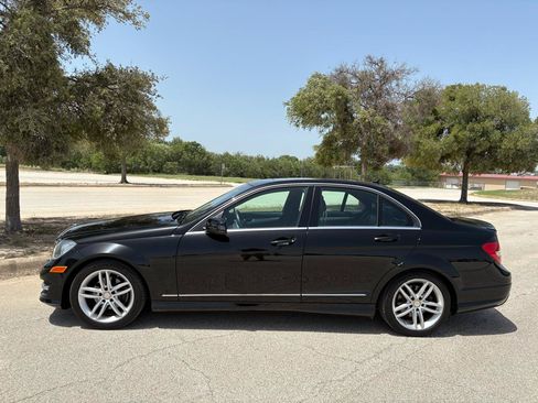 Used 2014 Mercedes-Benz C 250 Sedan image 17