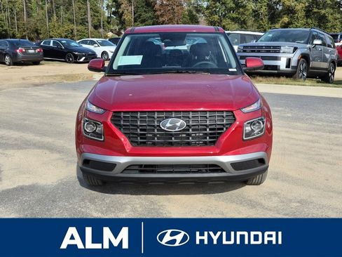 New 2026 Hyundai Venue SE image 2