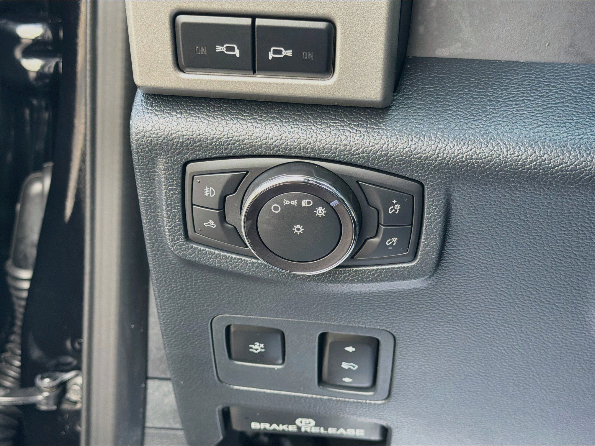 Used 2022 Ford F250 Lariat w/ Lariat Ultimate Package AWD/4WD image 34