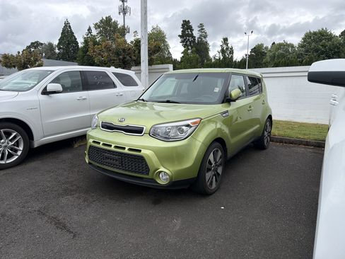 Used 2014 Kia Soul ! FWD image 1