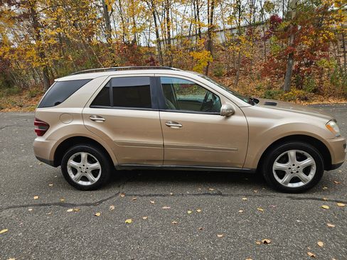 Used 2007 Mercedes-Benz ML 500 4MATIC image 4