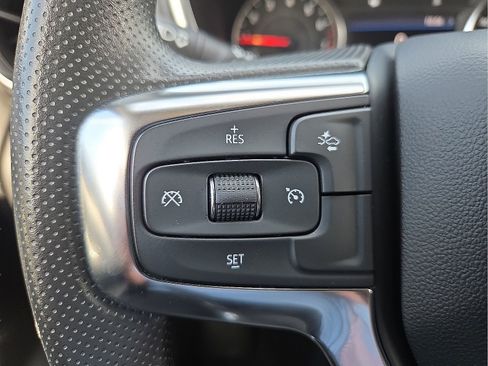 Used 2025 Chevrolet Blazer LT AWD/4WD image 19