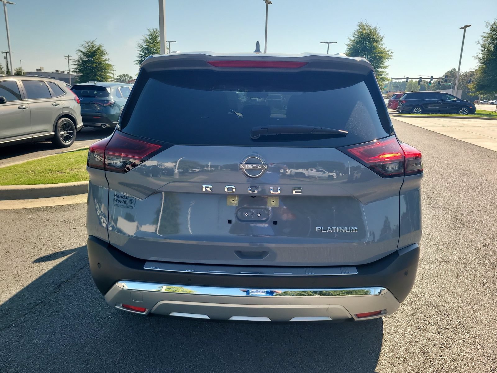 Used 2023 Nissan Rogue Platinum w/ Platinum Premium Package FWD image 4